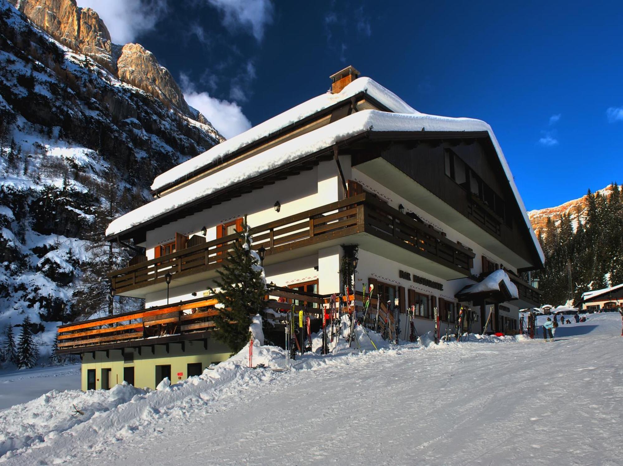 Hotel & Ristorante Baita Dovich Malga Ciapela Exterior foto